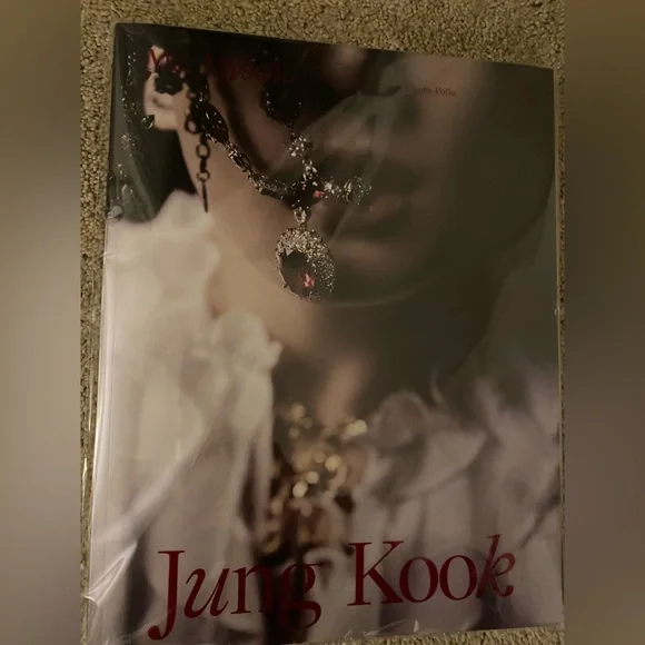 Jungkook Photofolio (brand new) - Picture 6 of 7